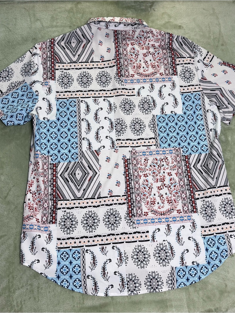 Men’s XL Patchwork Paisley Boho Festival Short Sleeve Button Front Shirt - Picture 2 of 8